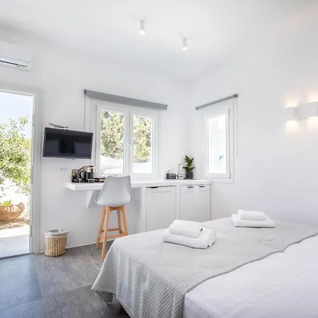 Mytheo Aparthotel *