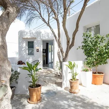 Mytheo * Mykonos Town